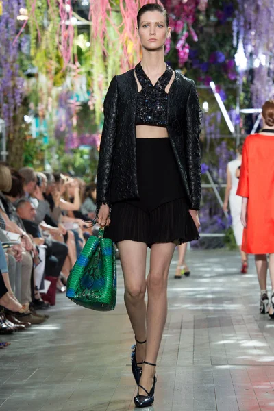 Look 9